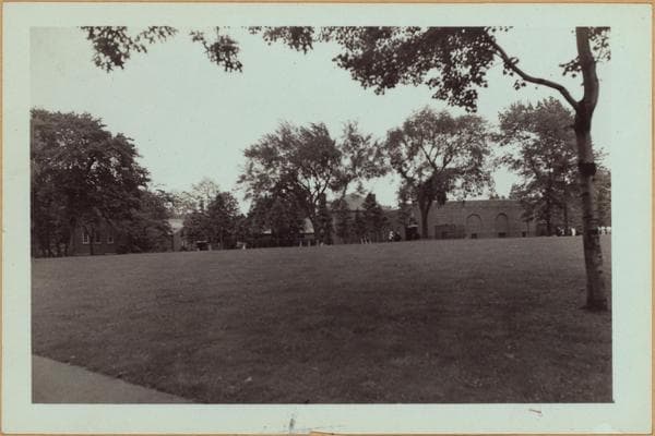 Richmond: Barrett Park - [Barrett Park Menagerie.], 1937