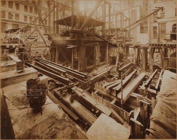 Manhattan: Broadway - Liberty Street, 1911