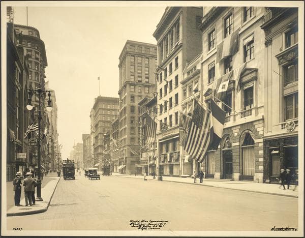 World War Commission. Italian. June 1917. Fifth Avenue, Looking South from 46th Street, 1917-06