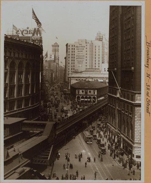 Manhattan: Broadway - 32nd Street, 1923