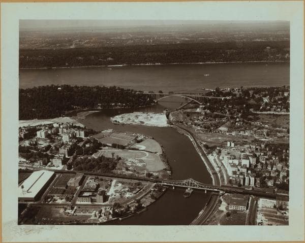 Harlem River., 1937