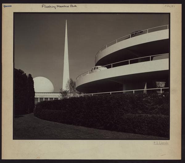 Queens: Flushing Meadow Park - [New York World's Fair of 1939-40 - Perisphere and Trylon symbolizing American Democracy.], 1939
