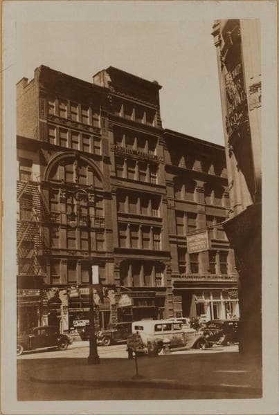 Manhattan: Broadway - 8th Street, 1935