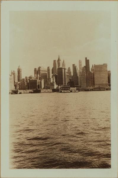 North (Hudson) River - Shore and skyline - Manhattan - Battery - 14th Street - [Columbia Trust Company ; Irving Trust Company ; Pennsylvania Railroad Ferry ; Singer Manufacturing Company ; West Street Building ; Whitehall Building.], 1925–1935