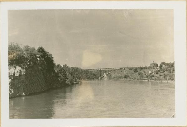 Harlem River - Bronx - Spuyten Duyvil Hill., 1939