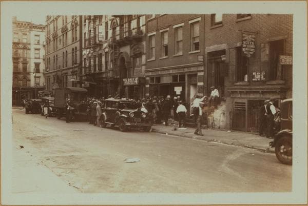 Occupations - Peddlers - Clothing., 1933