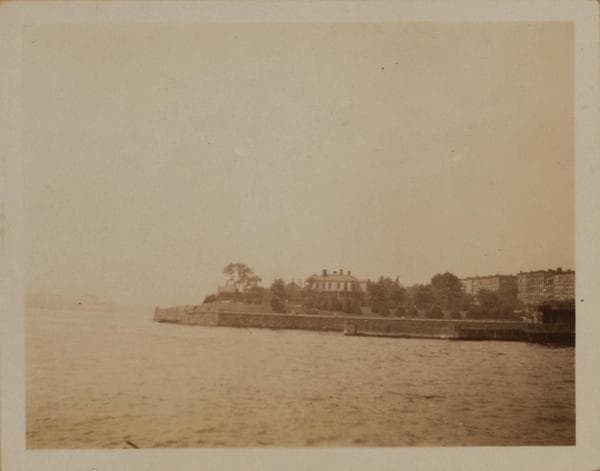 Manhattan: Carl Schurz Park - Gracie Mansion., 1923