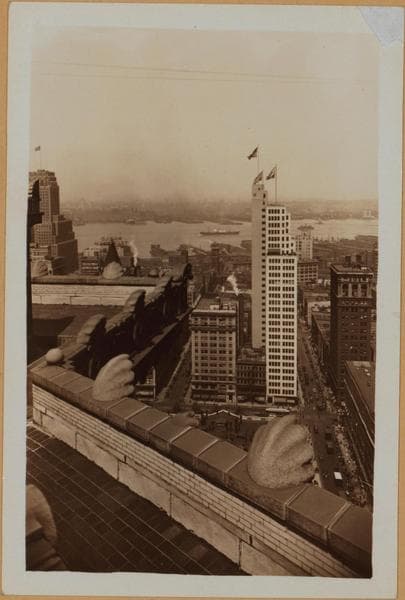 Manhattan: Broadway - Warren Street, 1933