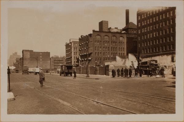 Manhattan: 10th Avenue - 14th Street, 1933–1935