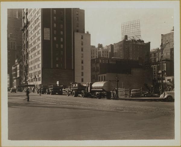 Manhattan: Columbus Circle - [Central Park South.]