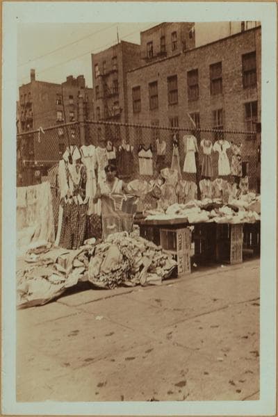 Occupations - Peddlers - Clothing - Dry goods., 1934–1935