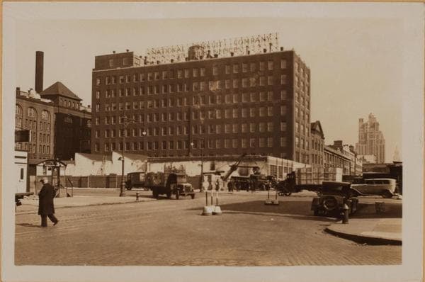 Manhattan: 10th Avenue - 14th Street, 1932–1933