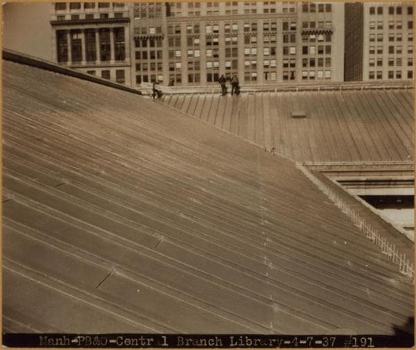 Manhattan: 5th Avenue - 40th Street, 1937