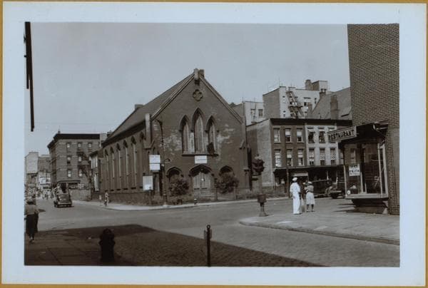 Brooklyn: Bond Street - Atlantic Avenue, 1942