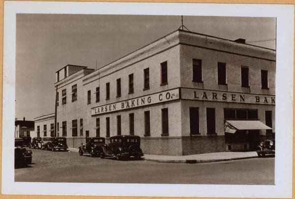 Brooklyn: Henry Street - Mill Street, 1938