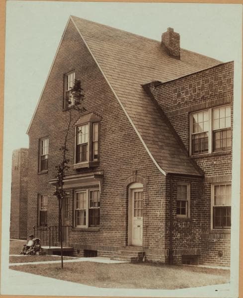 Queens: 39th Avenue - 45th Street, 1920–1929