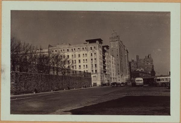 Manhattan: Marie Curie Avenue - 76th Street, 1926–1939