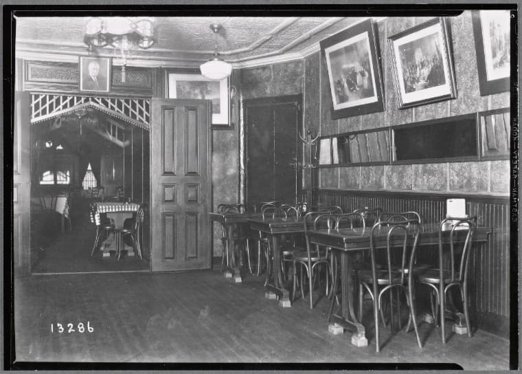 Csarda Hungarian Inn dining room: 203 E. 92nd St.- 3rd Av, Manhattan, 1934