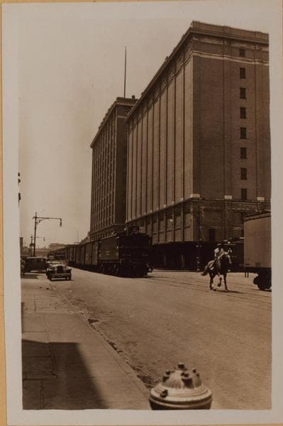 Manhattan: 10th Avenue - 20th Street (West), 1932–1938