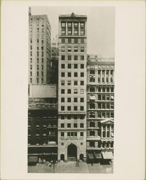 42nd Street (East) #3 - Fifth Avenue, north side