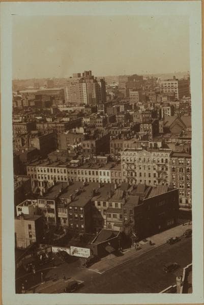 General view - [Manhattan - Christopher Street - Waverly Place.], 1933
