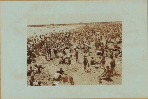 Islands - Coney Island beach - [Half-Moon Hotel.], 1932