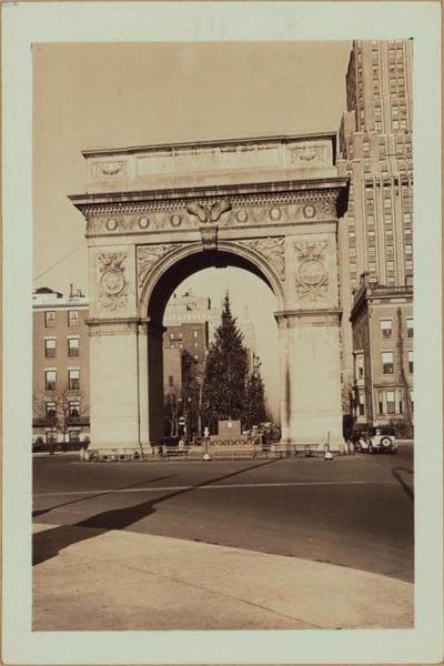 Manhattan: Washington Square Park, 1936