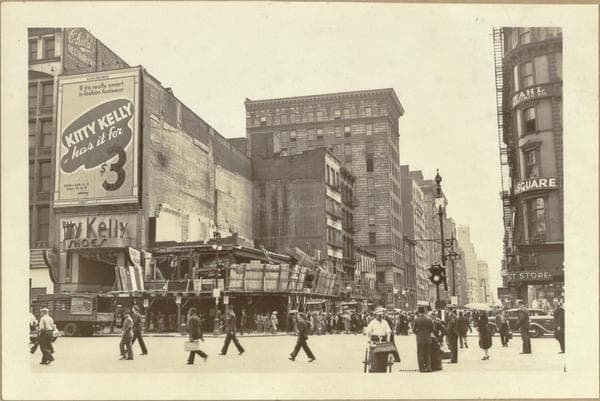 Manhattan: 14th Street - University Place, 1938