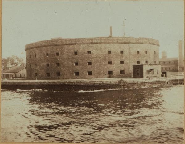 Islands - Governors Island - [Old Castle William.], 1929–1934