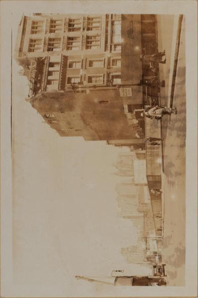 Manhattan: 49th Street - 5th Avenue, 1932
