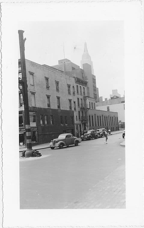 2nd Avenue at 38th Street, to Southwest, Manhattan, 1942-08-24