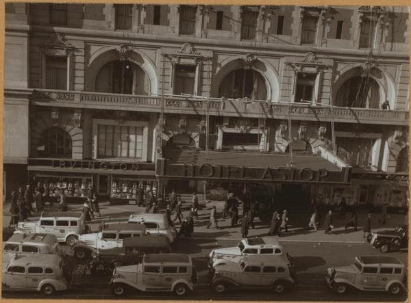 Manhattan: Broadway - 44th Street, 1924–1936