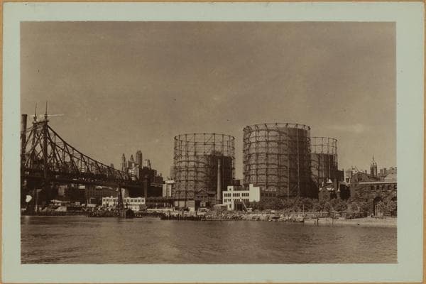 East River - Manhattan shore - [East River Drive.], 1939