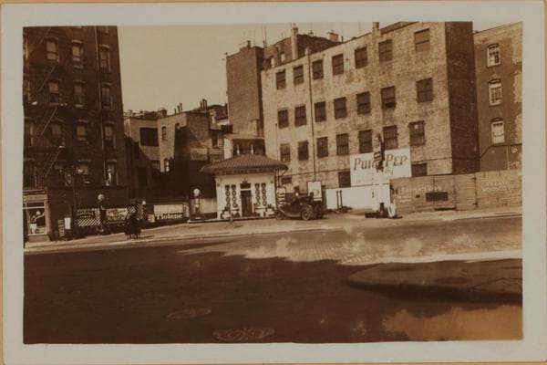 Manhattan: 7th Avenue South - Morton Street, 1933