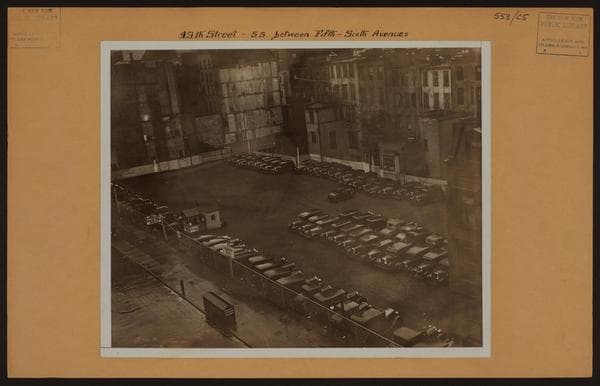 Manhattan: 49th Street - 5th Avenue, 1932