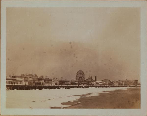 Islands - Coney Island - [Riegelmann boardwalk - Oriole Baths.], 1924