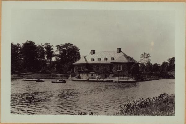 Richmond: [Staten Island] - Clove Lakes Park - Clove Lake - Boat house., 1936