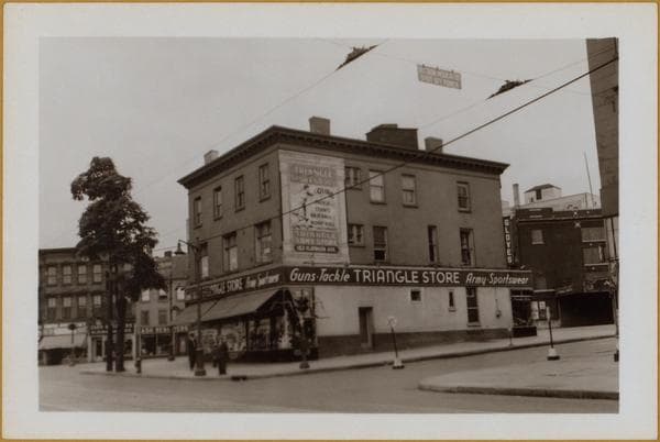 Brooklyn: 5th Avenue - Dean Street, 1942
