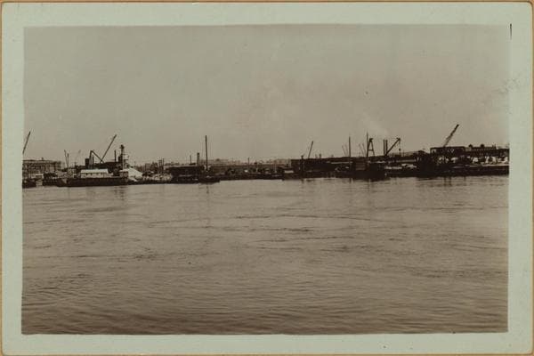 East River - Queens shore - Astoria - [Sohmer and Company Pianos.], 1933–1935