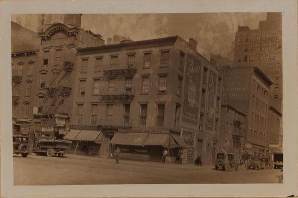 Manhattan: 8th Avenue - 28th Street, 1928–1929