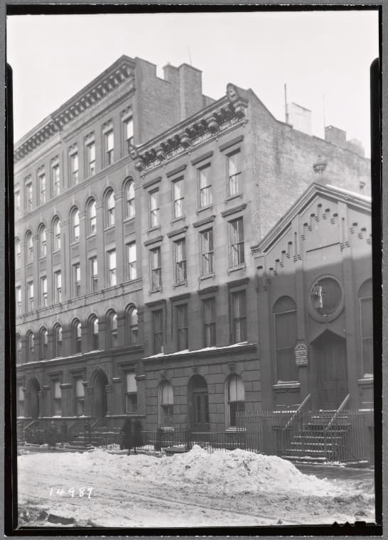 Tenements; Ceskoslovenska Baptist Church: E. 77th St.-1st Ave-York Ave, Manhattan, 1935–1936