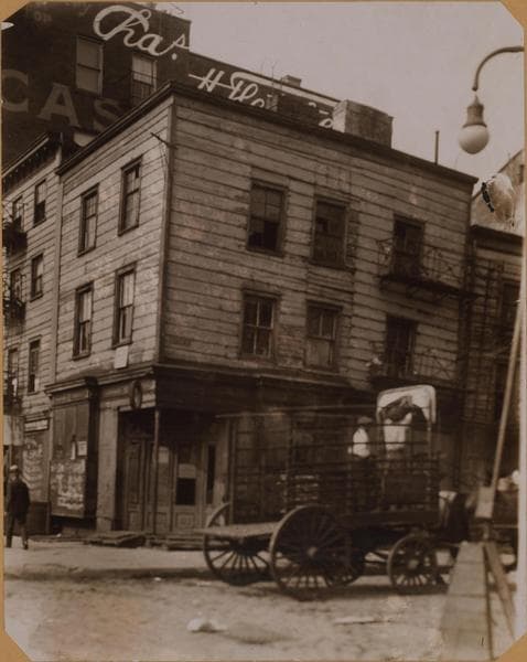 Manhattan: Catherine Slip - Water Street, 1923