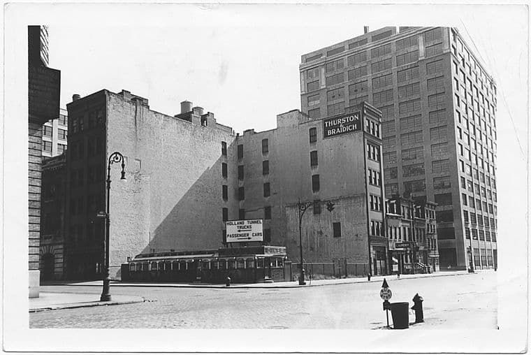 at Spring Street and Hudson Street, to Southeast, Manhattan, 1938-10-02