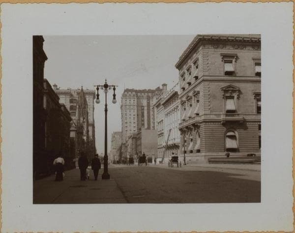 Manhattan: 5th Avenue - 52nd Street (West), 1916–1939