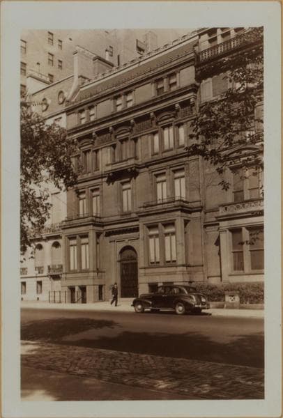 Manhattan: 5th Avenue - 69th Street, 1939