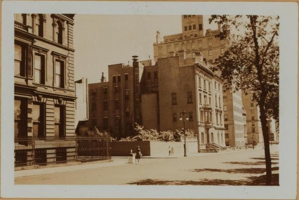Manhattan: 5th Avenue - 68th Street, 1937