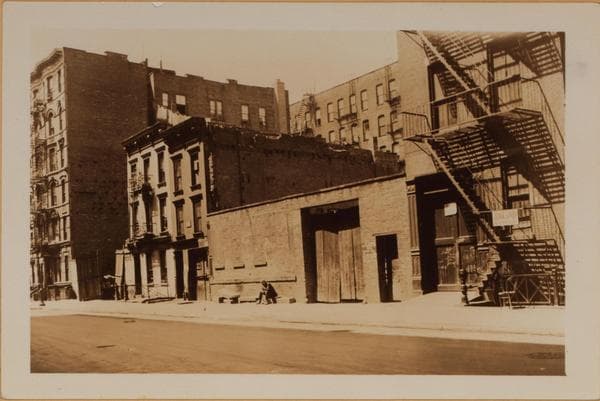 Manhattan: 3rd Street (East) - Lewis Street