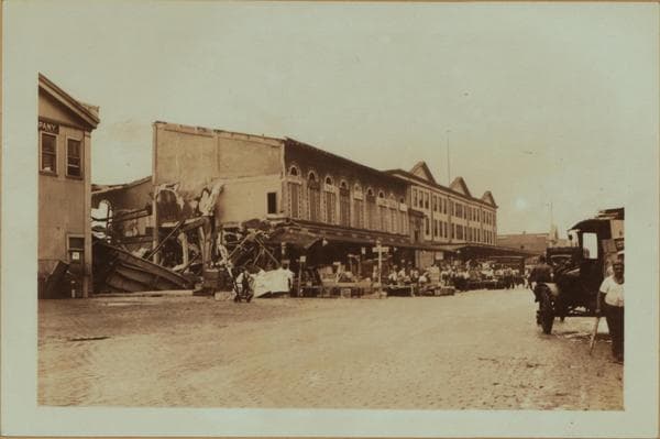 Fires, accidents and tragedies - [Collapse of the Fulton Fish Market caused by poor construction.], 1936
