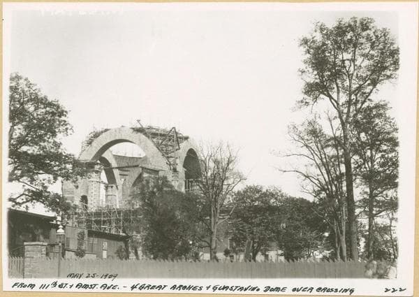 Manhattan: Amsterdam Avenue - Cathedral Parkway, 1909