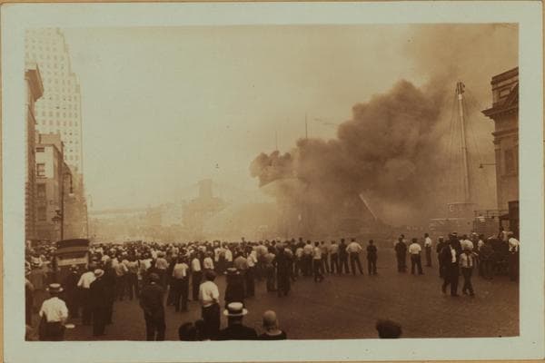 Fires, accidents and tragedies - [Fire at Pier 10 East River.], 1930